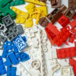 blue red and yellow lego blocks
